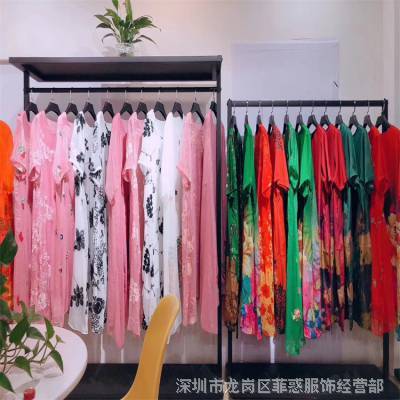 女裝加盟生意經(jīng) 品牌折扣加盟，解鎖財富新密碼